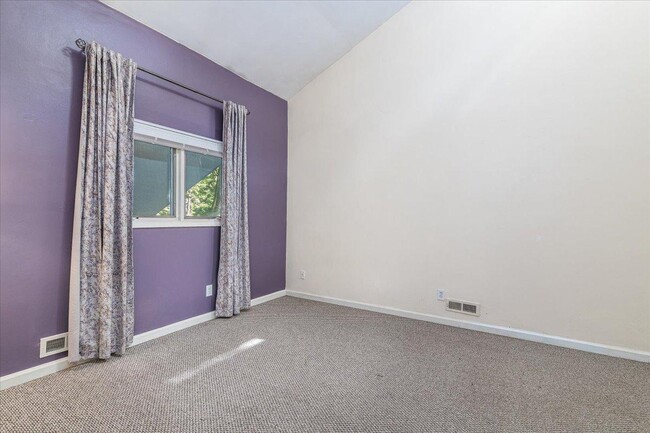 Building Photo - 5708 Bridlewood Dr