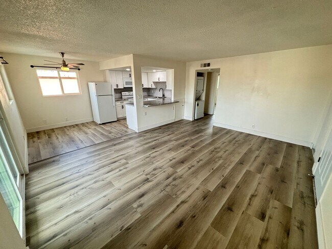 Building Photo - Gorgeous 2bed/1bath home located in Spring...