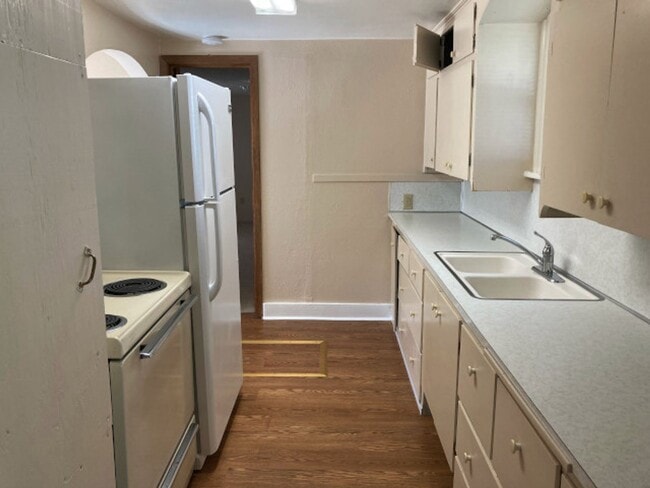 Building Photo - Shadle Area Home