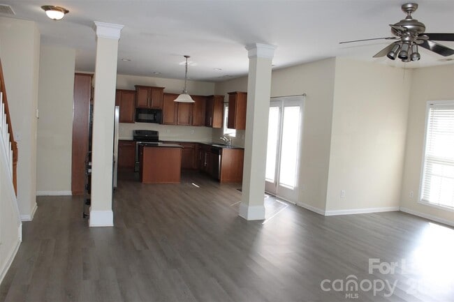 Building Photo - 9651 Laurie Ave NW