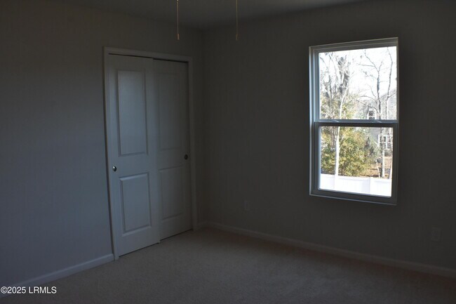 Building Photo - 15 Chauga St