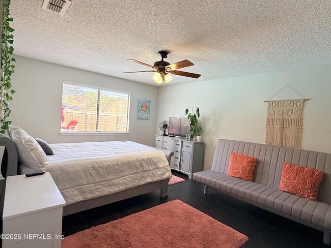 Building Photo - 7748 Pepper Cir E