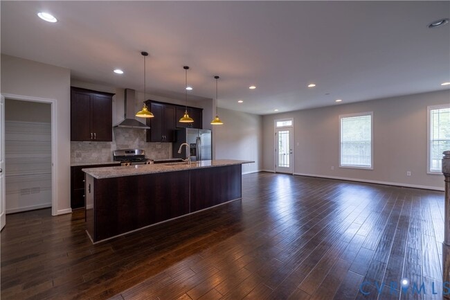 Building Photo - 11443 Hayloft Ln