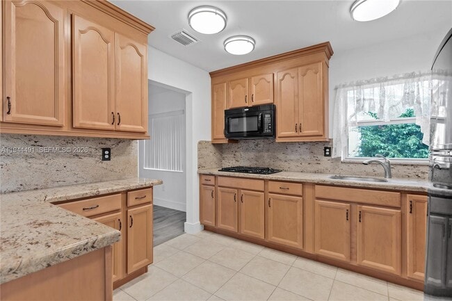 Building Photo - 5215 SW 128th Ave