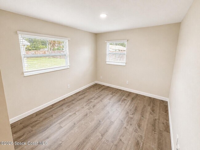 Building Photo - 103 Lagrange Ave