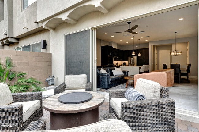 Building Photo - 7444 E Paraiso Dr