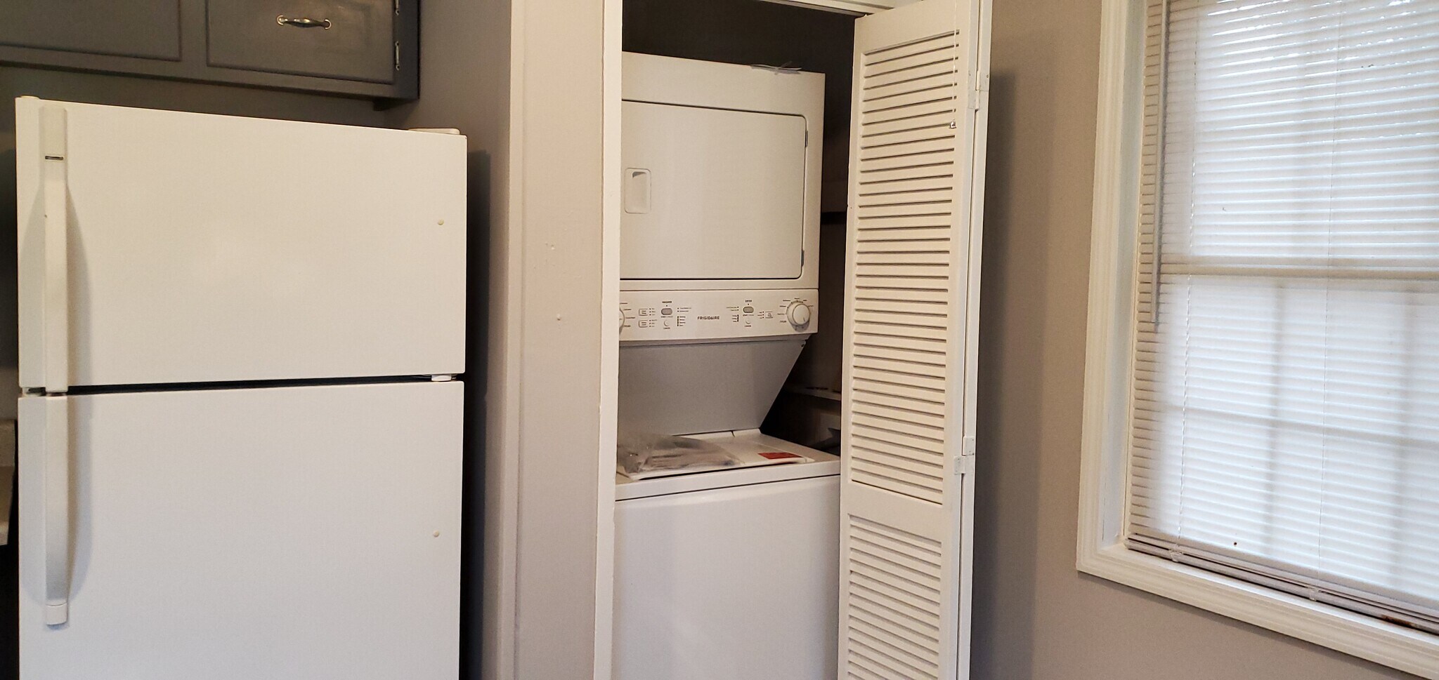 Laundry area - 2216 Bandler Rd