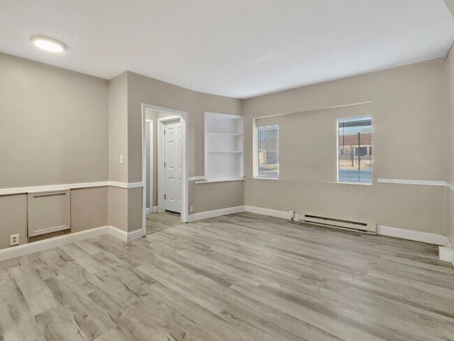 Building Photo - 104 S Beechtree St