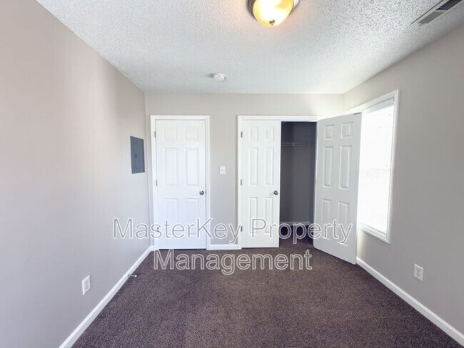 Building Photo - 4421 Windsock Ln
