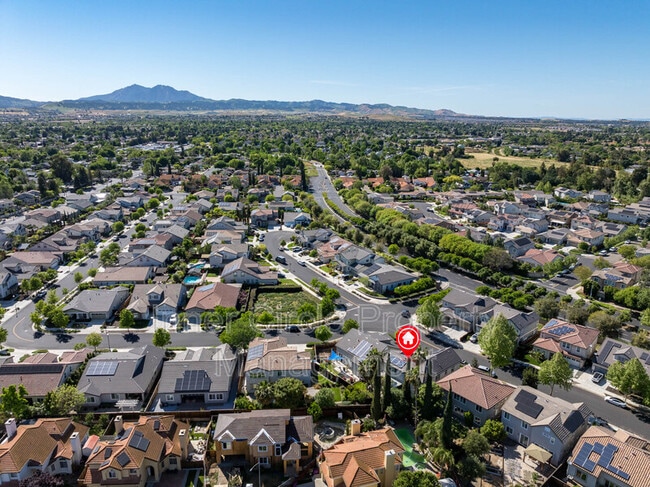Building Photo - 376 Bougainvilla Dr