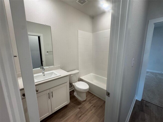 Building Photo - 108 Sorghum Dr
