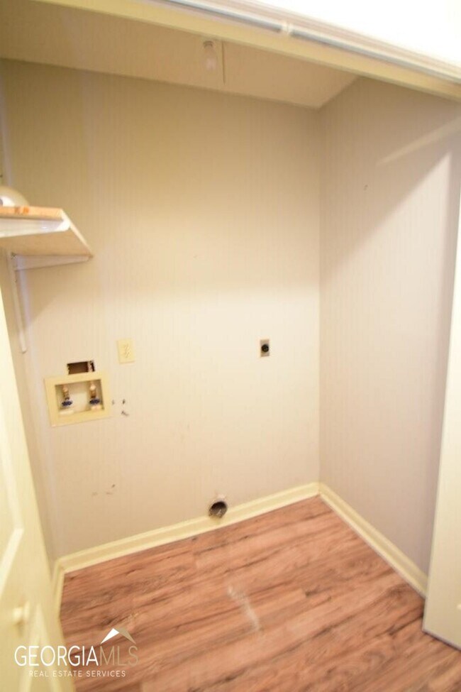 Building Photo - 70 Covey Trail