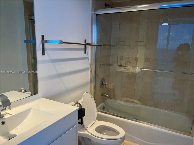 Building Photo - 1830 S Ocean Dr