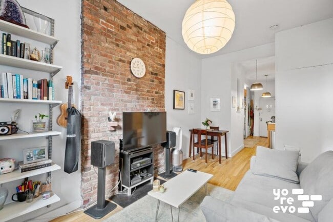Building Photo - 1 bedroom in NEW YORK NY 10011