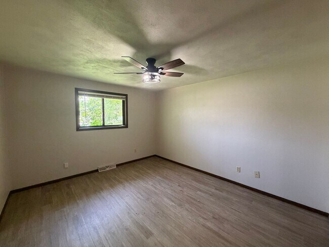 Building Photo - Shoshone Duplex