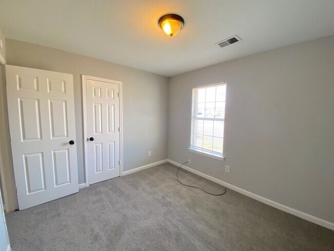 Building Photo - 4559 Cedar Leaf Cove