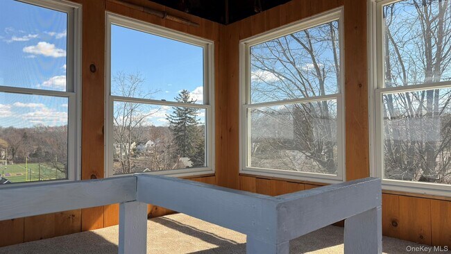 Building Photo - 64 Anstice St