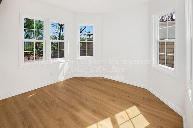 Building Photo - 28142 Ambar