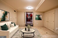 Building Photo - 706 S Washington Square