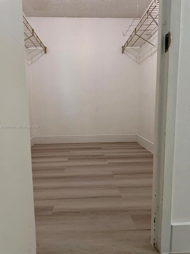 Building Photo - 3725 S Ocean Dr