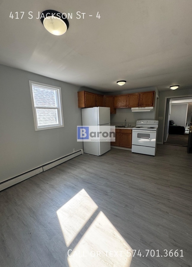 Primary Photo - 417 S Jackson St