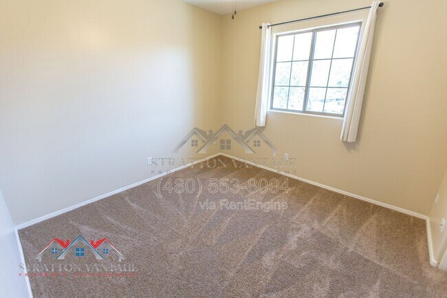 Building Photo - 9136 W Meadow Dr