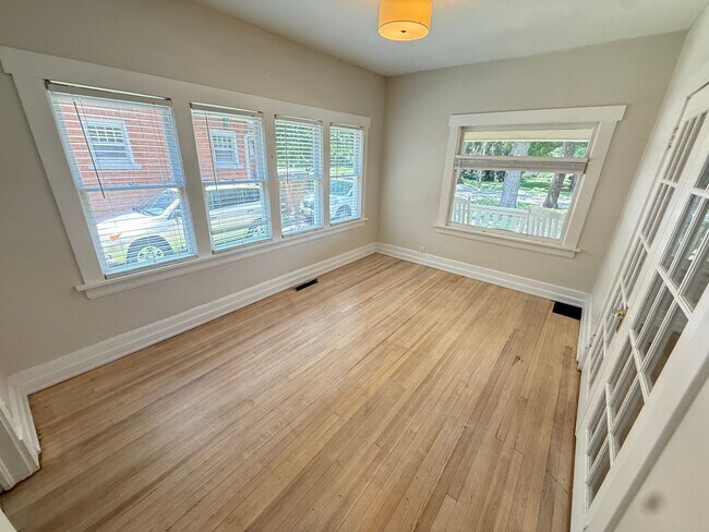 Building Photo - 3 Bed 1 Bath in Rountree