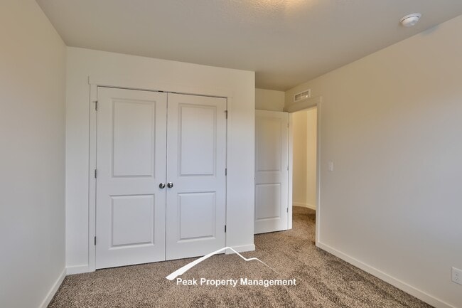 Building Photo - 76 S Drifter Loop