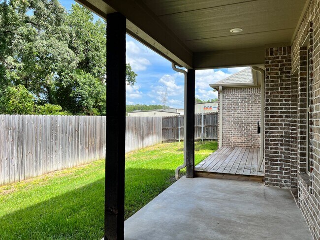 Building Photo - 2976 Elkton Trail