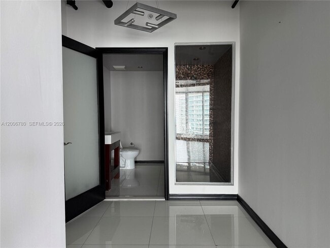 Building Photo - 690 SW 1st Ct