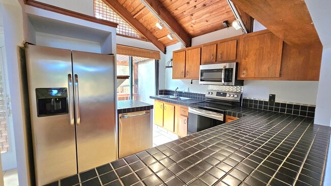 Building Photo - 2948 NW 69th Ct