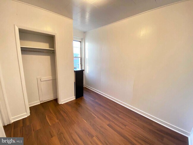 Building Photo - 3027 Weikel St