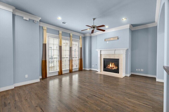 Building Photo - 2820 Sherwin St