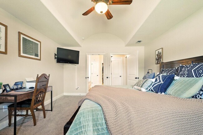 Building Photo - 7625 Tuscany Dr