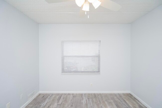 Building Photo - 37 Aledo Ct