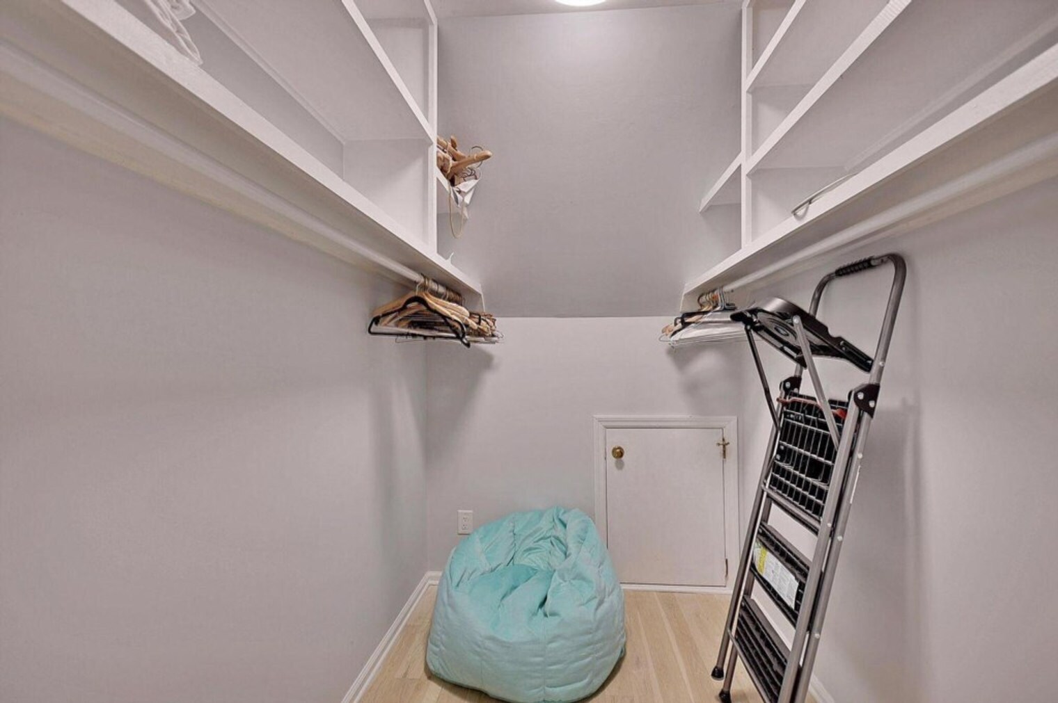 Building Photo - 169 1/2 King St