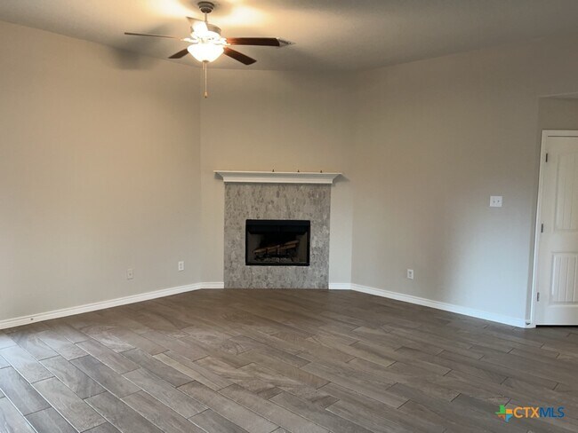 Building Photo - 7607 Melanite Dr