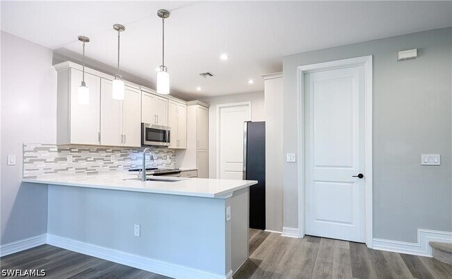 Building Photo - 7320 Rockefeller Dr