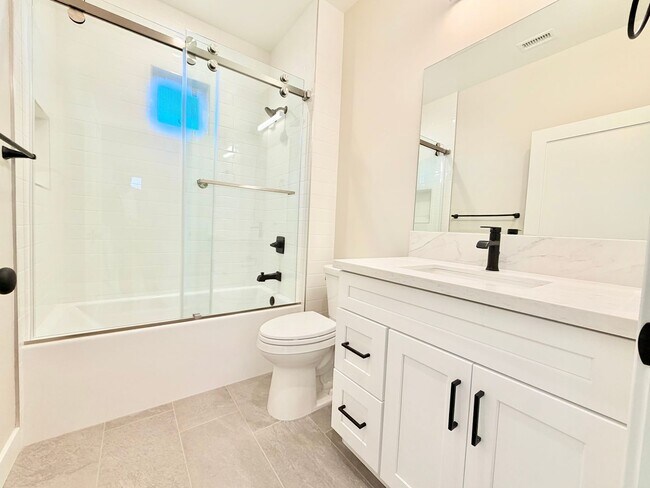 Building Photo - Verdura Street