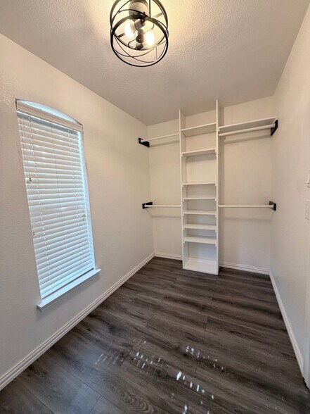 Building Photo - 9108 Gristmill Ct