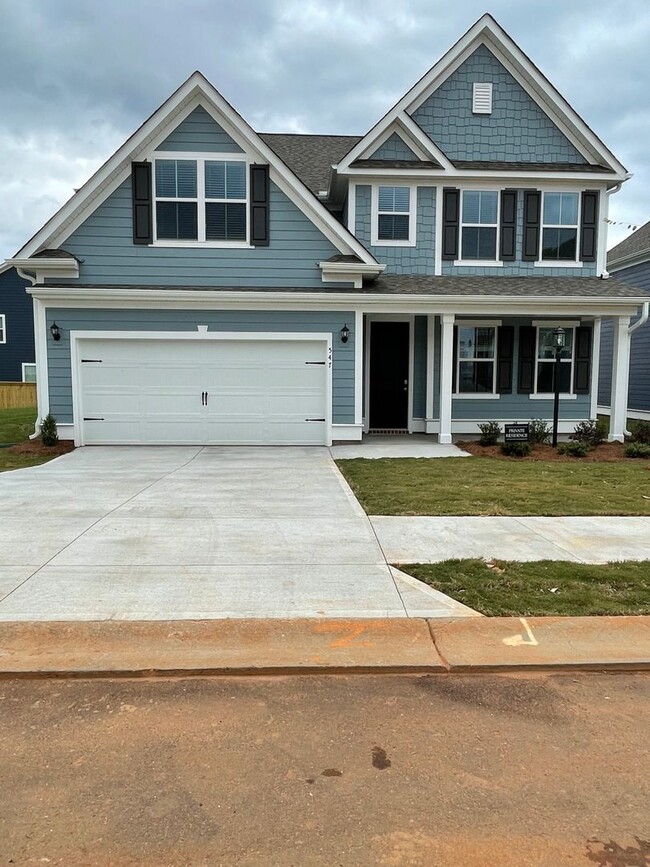 Building Photo - Lovely 5 Bedroom with 3 bathrooms in Greer!!