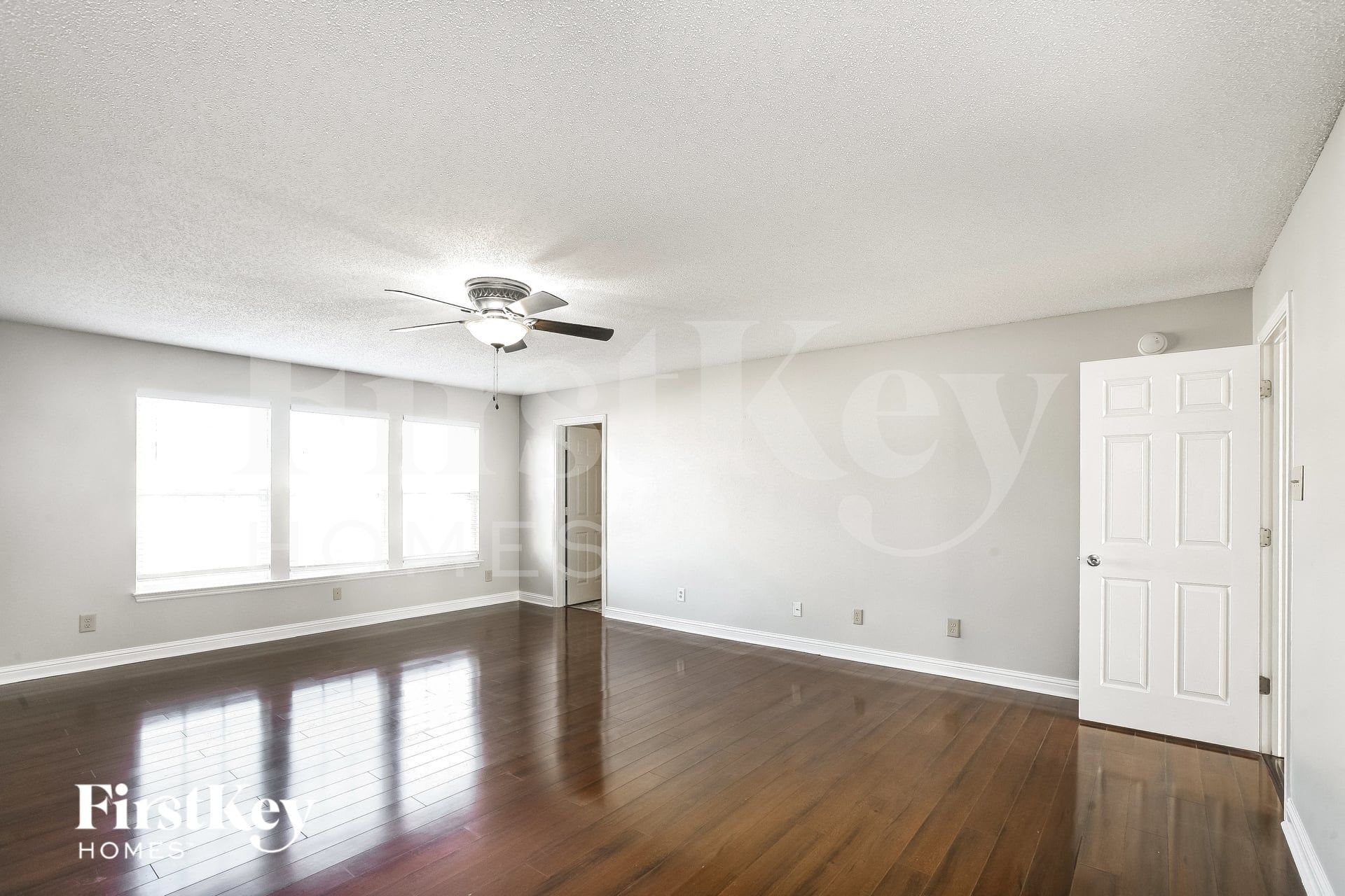 Building Photo - 8744 Orchard Grove Ln