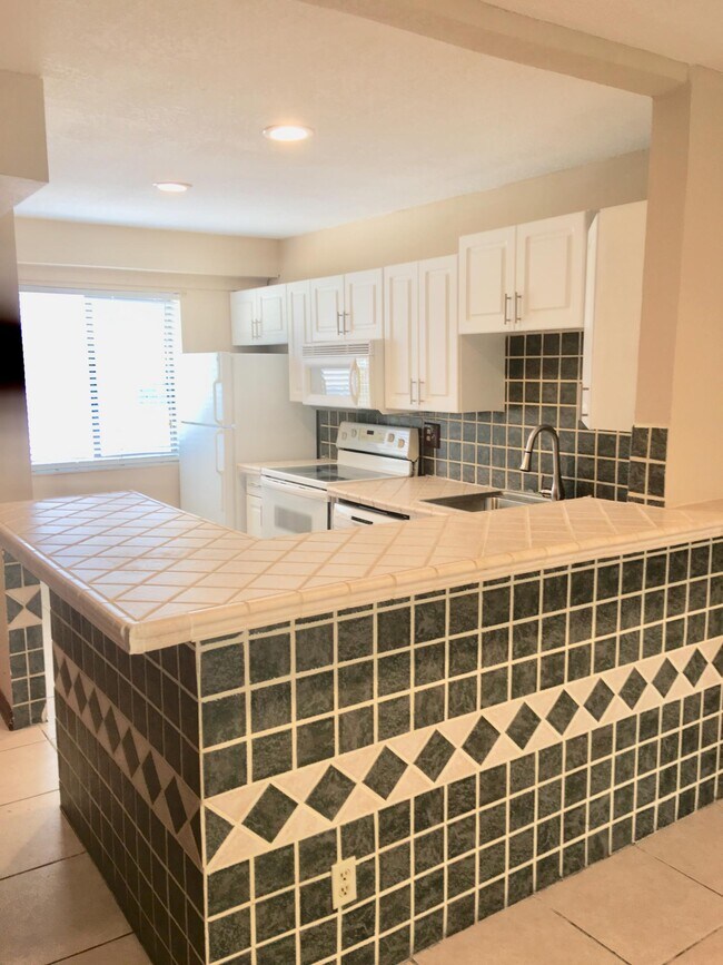 Building Photo - 139 Sparrow Dr