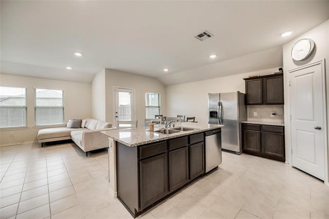 Building Photo - 1106 Meadow Side Dr