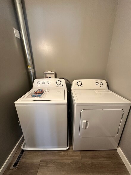 Full Sized Washer & Dryer - 437 Franklin St