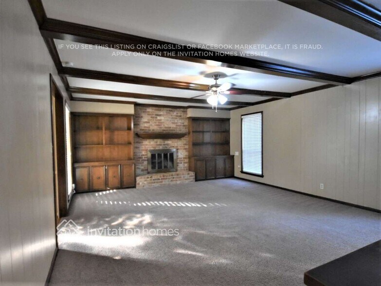 Building Photo - 1406 Saddlecreek Dr