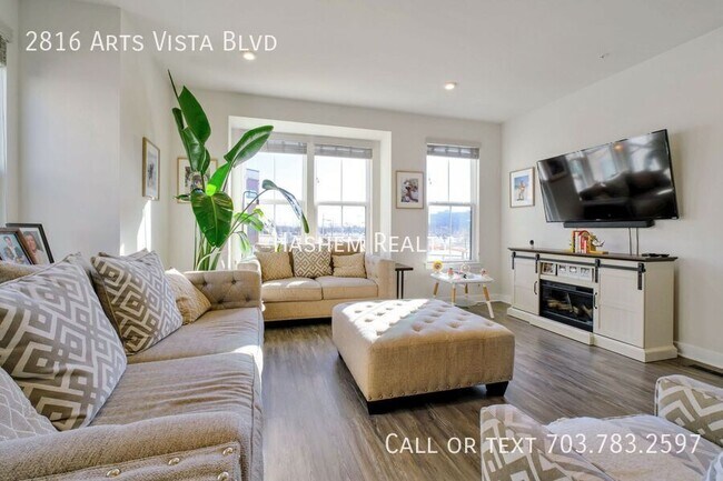 Building Photo - 2816 Arts Vista Blvd