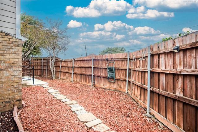 Building Photo - 2724 Meadowstone Ct