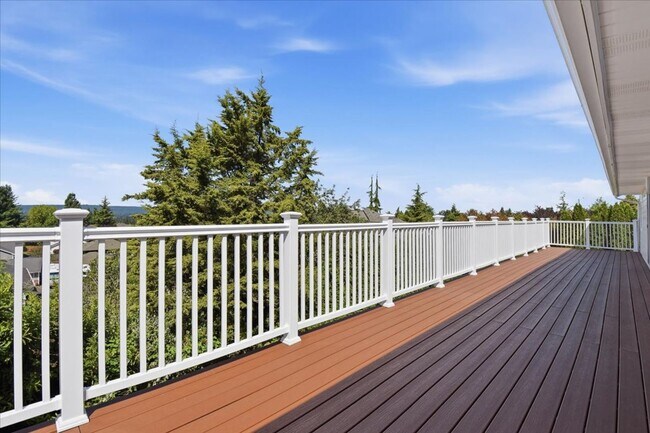 Building Photo - 5Bd/4Ba Marysville Home