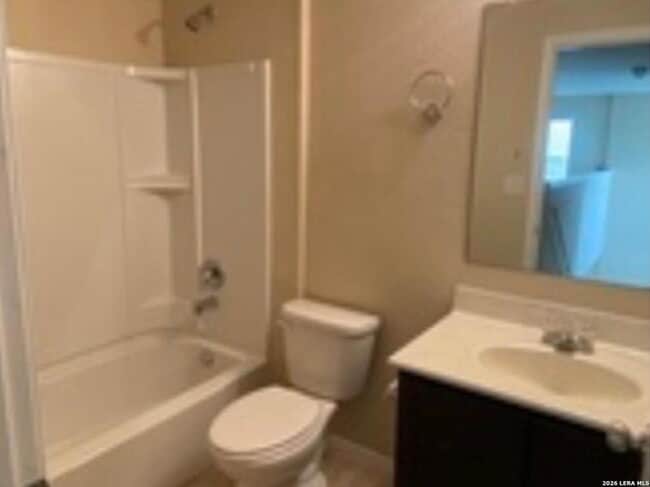 Building Photo - 25007 Cambridge Wl